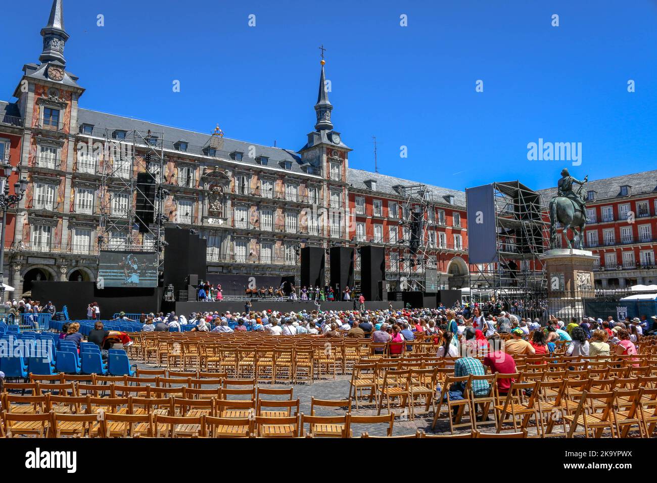 Performance at the Plaza Mayor in the city of Madrid, Spain Stock Photo