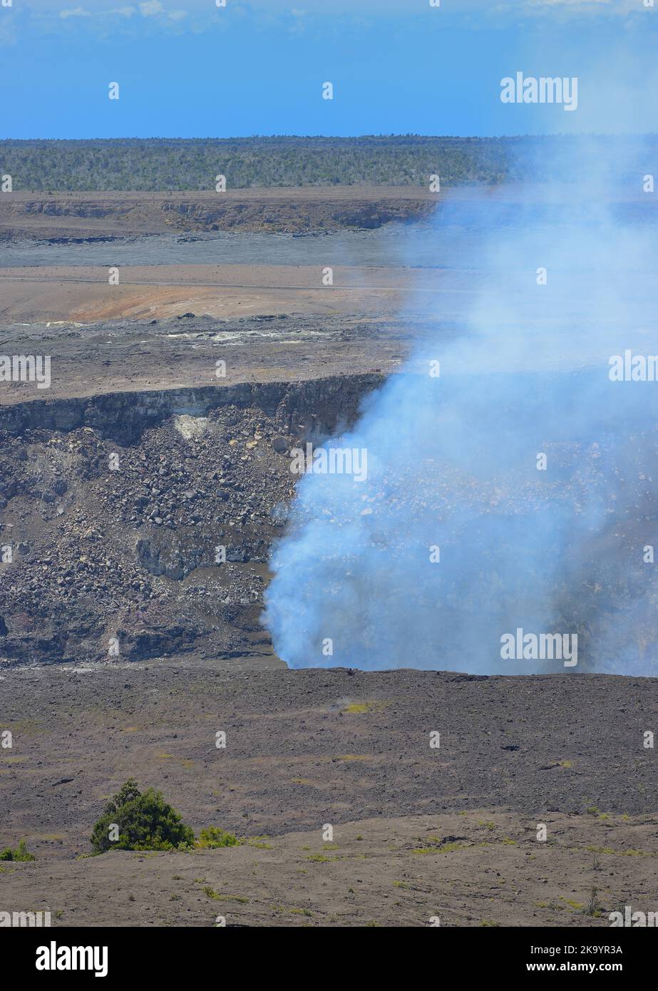 The picturesque steaming craters KIlauea and Halemaumau, Hawaiʻi Volcanoes National Park on Big Island HI Stock Photo