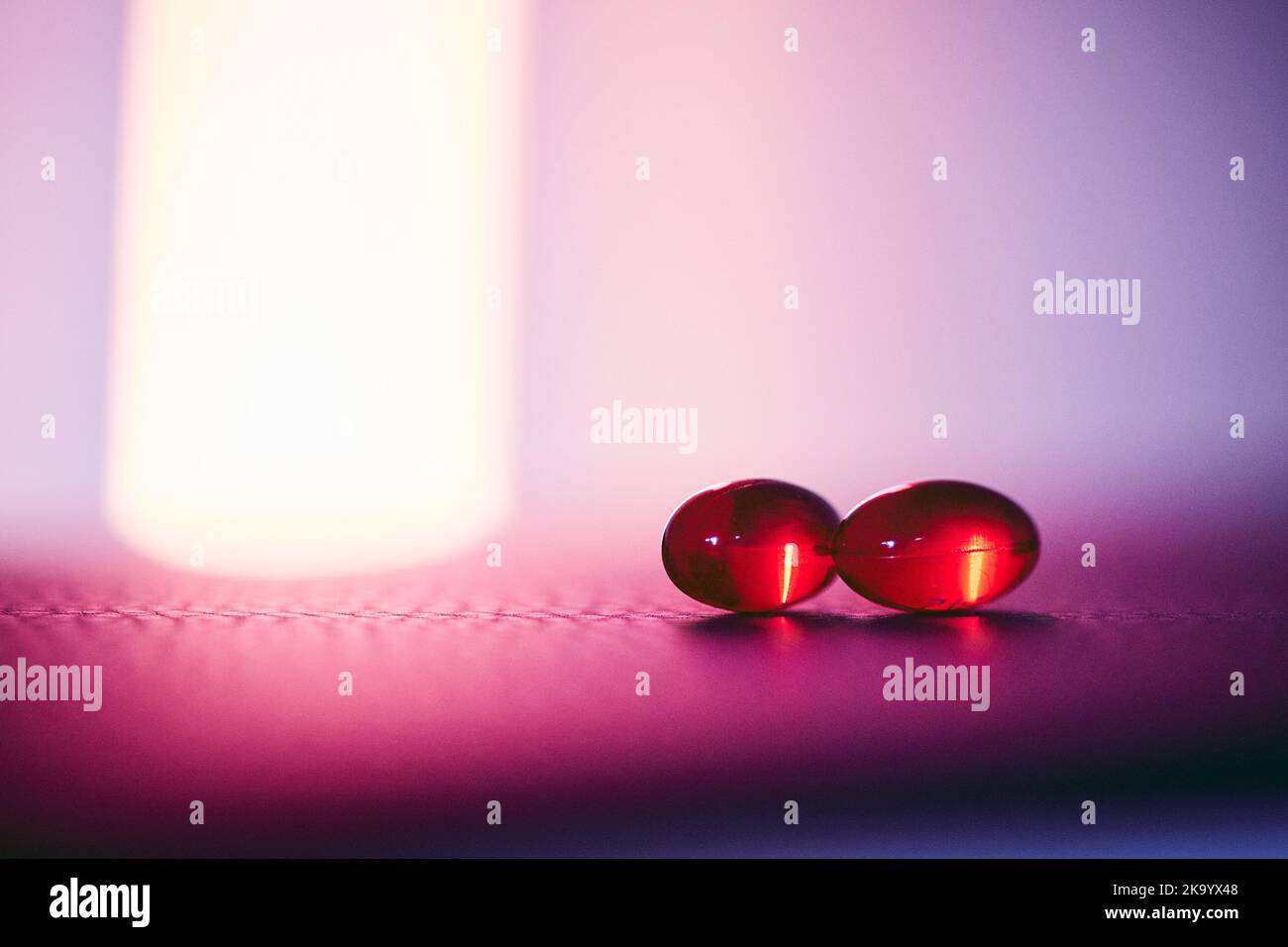 Ibuprofen / Paracetamol gel tablets Stock Photo Alamy