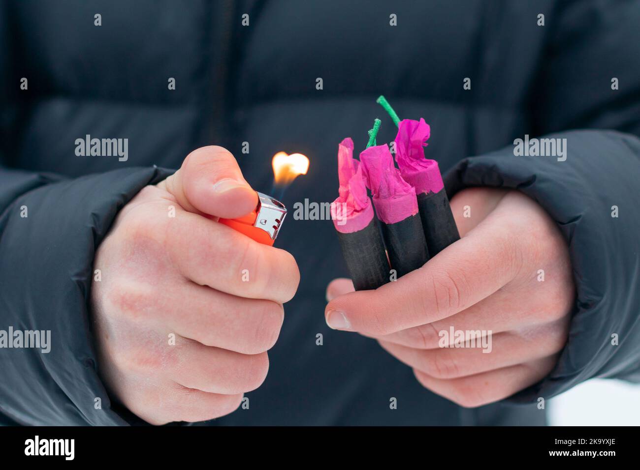 Loud bang hires stock photography and images Alamy