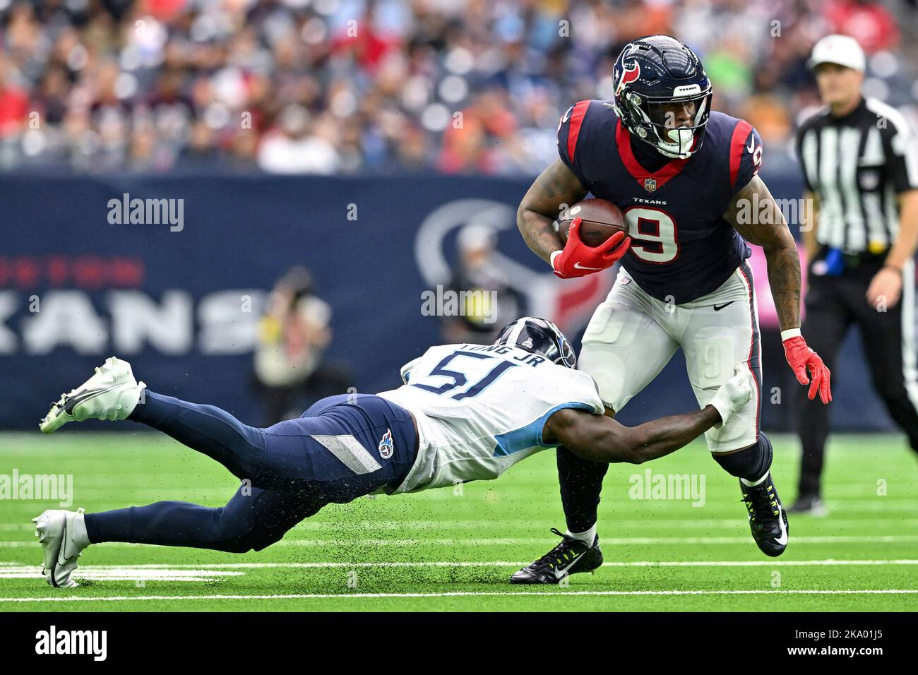 Tennessee Titans linebacker David Long (51) celebrates after an  interception during a NFL game against the Los Angeles Rams, Sunday, Nov.  7, 2021, in Stock Photo - Alamy