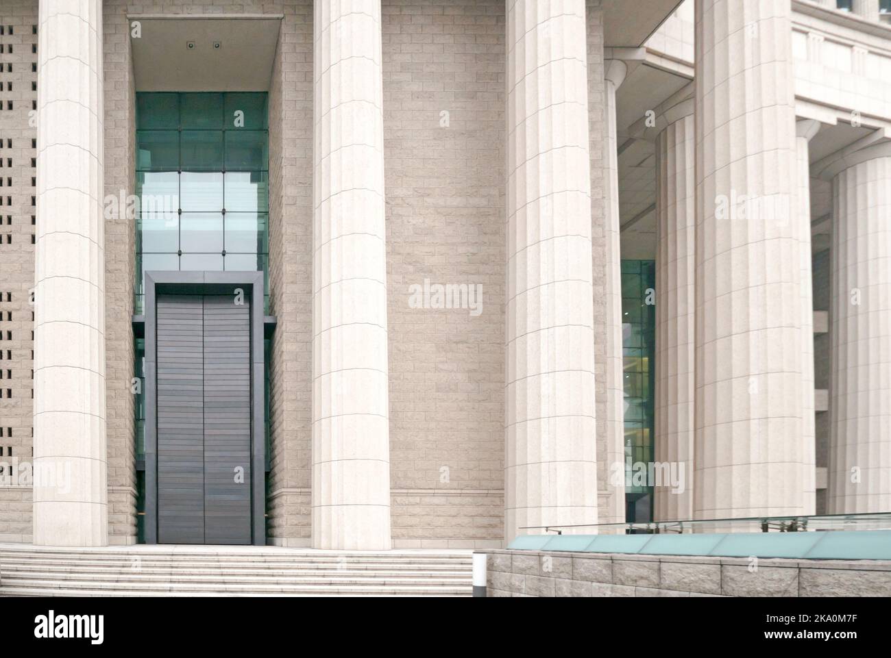The row of classical columns with steps Stock Photo - Alamy