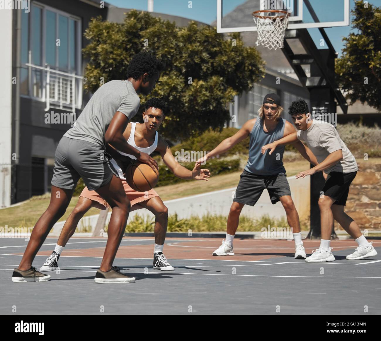 Two basketball players hi-res stock photography and images - Alamy