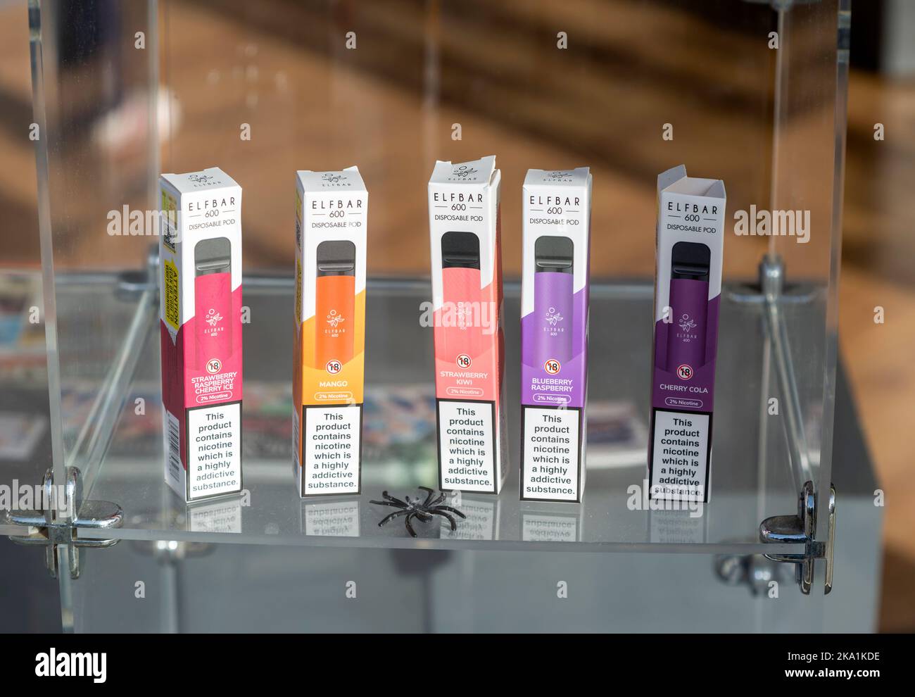 Elebar 600 disposable flavoured pod nicotine vaping products shop