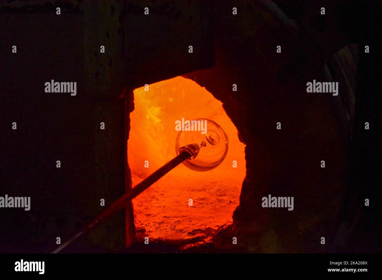 The art of glass blowing Stock Photo Alamy