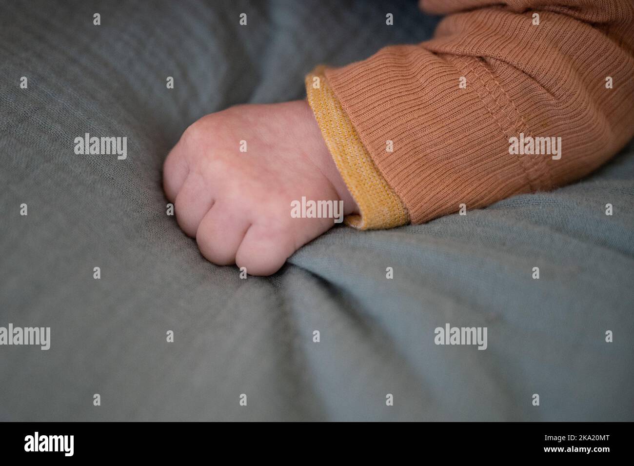 Niños sebastian hi-res stock photography and images - Alamy
