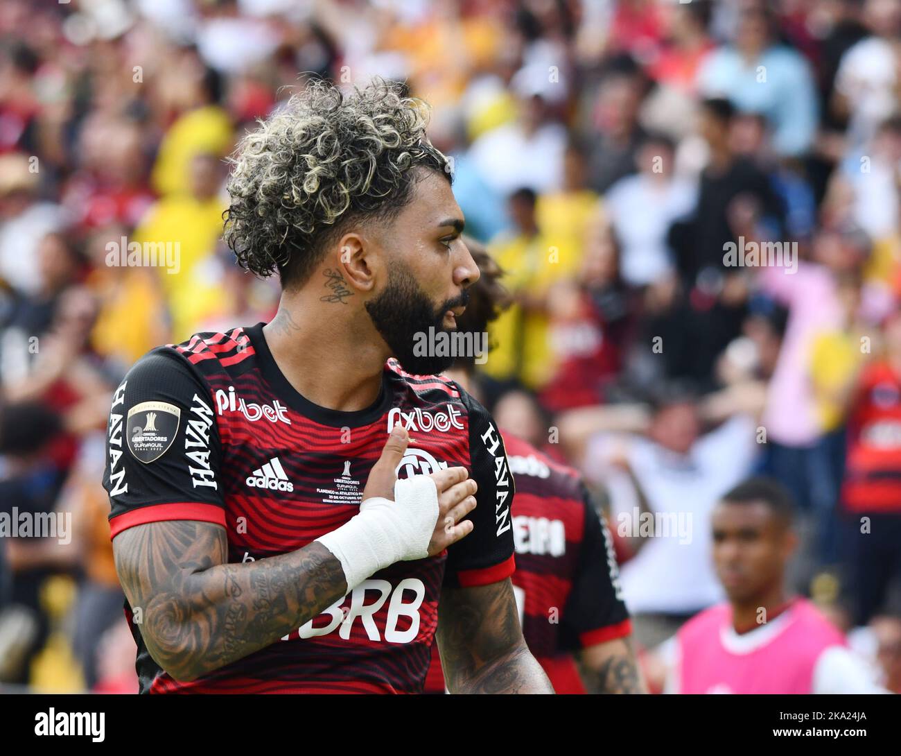 Gabriel Barbosa do Flamengo, comemora o seu gol durante a partida entre Flamengo e Athletico, pela Final da Copa Libertadores 2022, no Estádio Monumental Isidro Romero Carbo neste sábado 29. Stock Photo