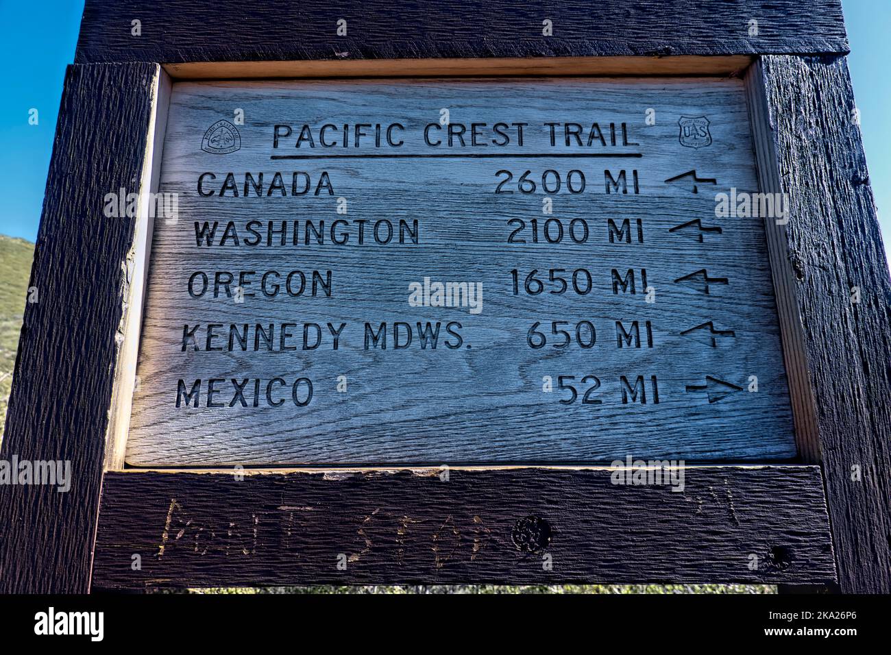 pacific-crest-trail-mileage-marker-mount-laguna-california-usa-stock