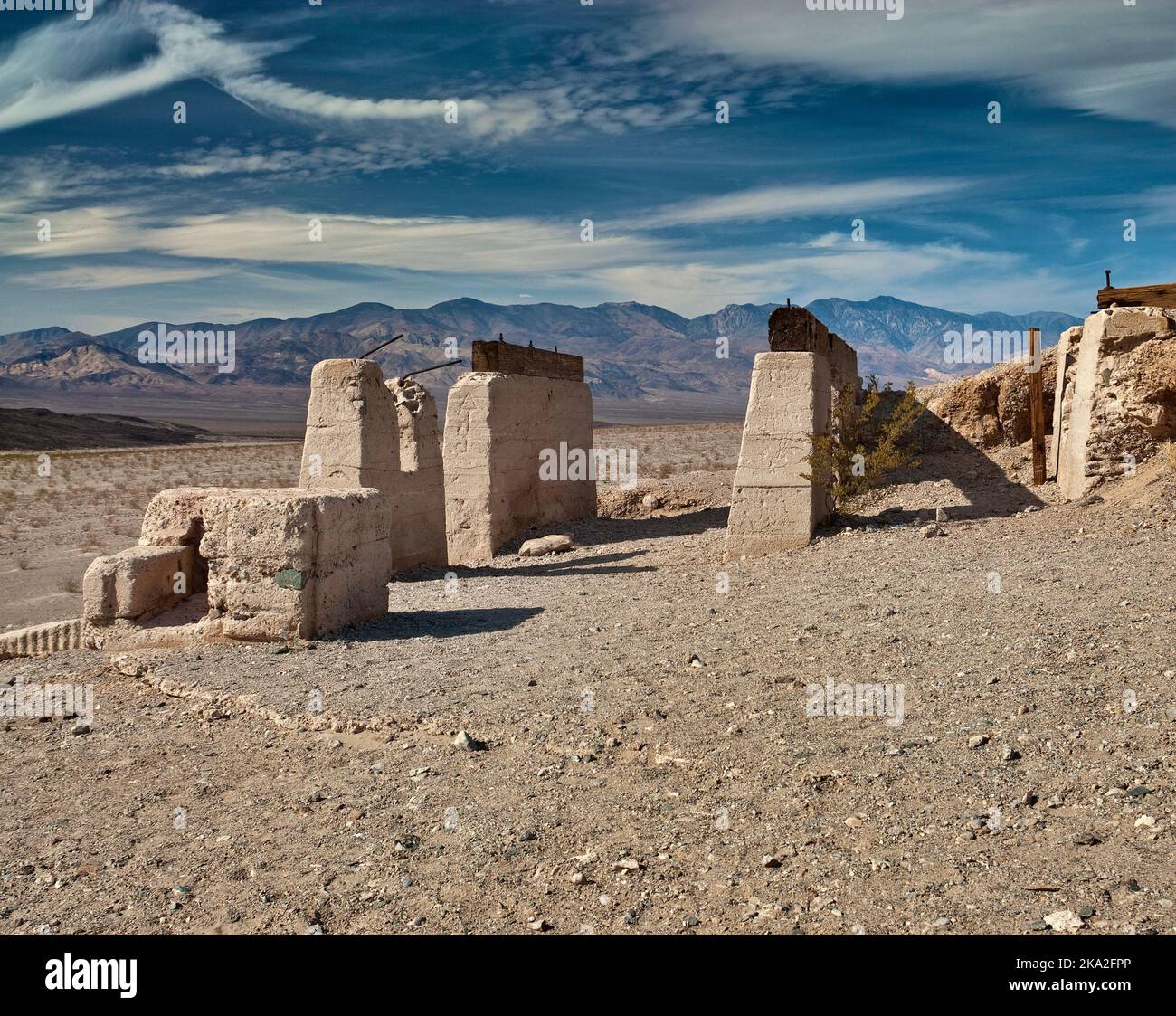 Ashford Mill ruins with Panamint Range in distance, Mojave Desert, Death Valley National Park, California, USA Stock Photo