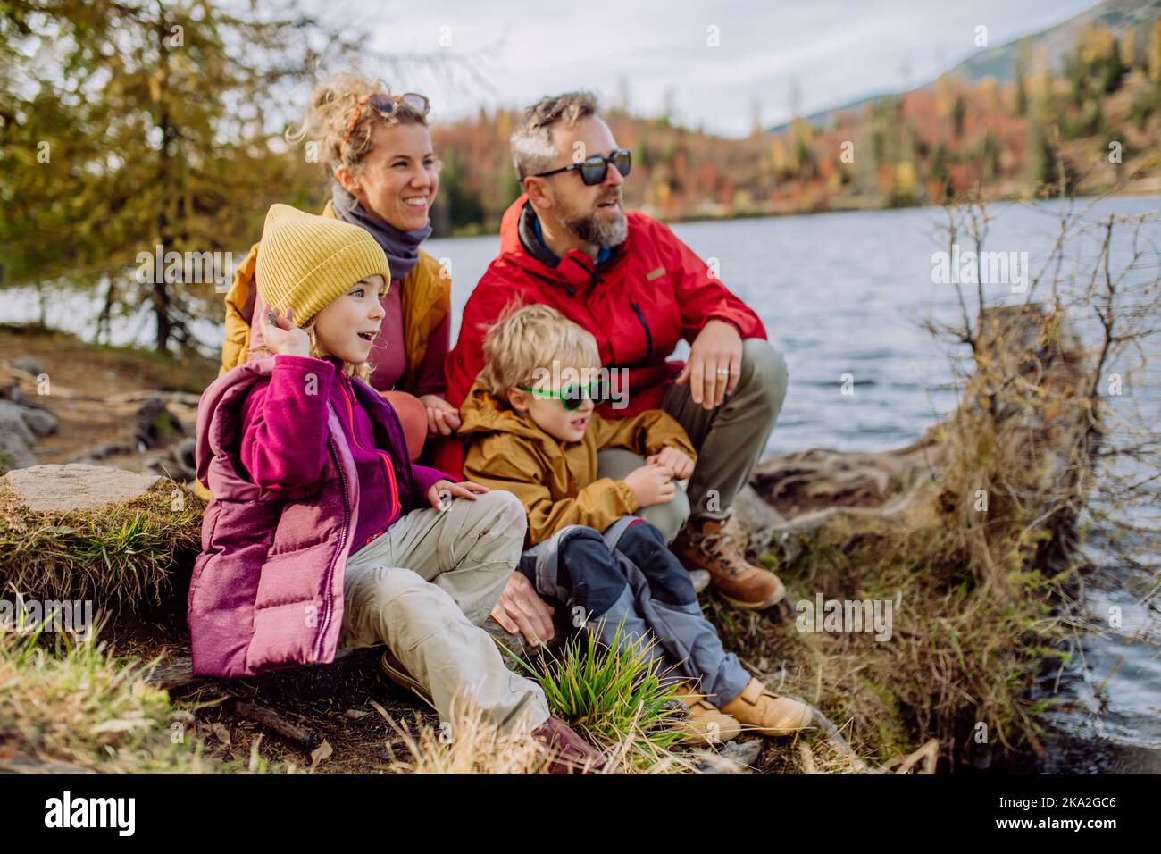 family-resting-lake-hi-res-stock-photography-and-images-alamy