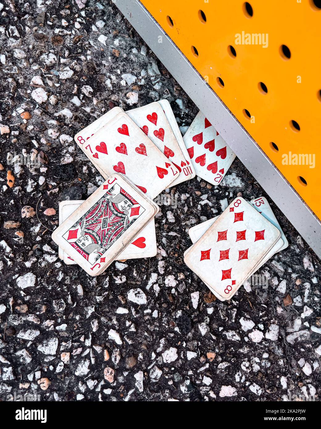 Dropped objects hi-res stock photography and images - Alamy