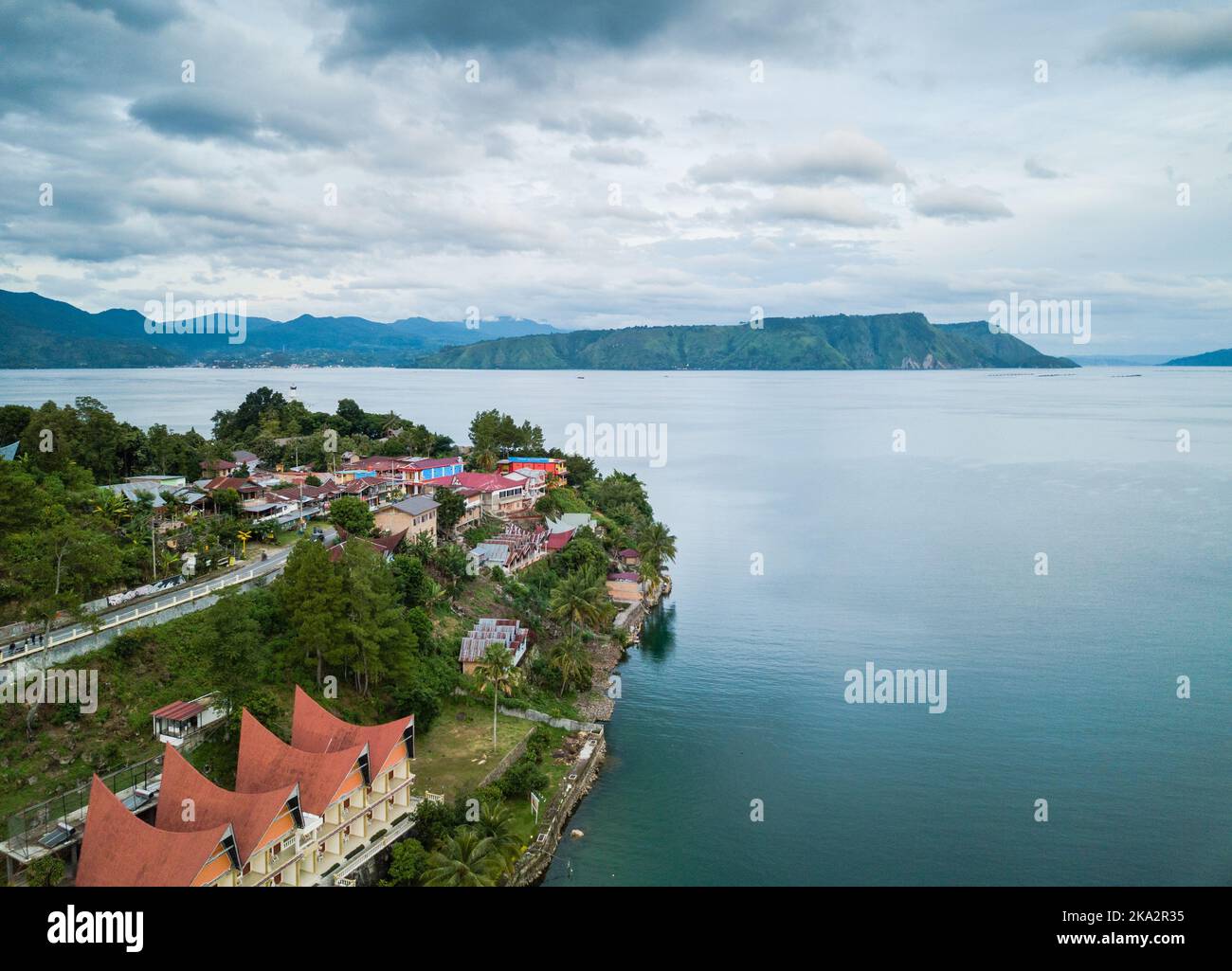 Beautiful scenic aerial landscape ocean hi-res stock photography and ...