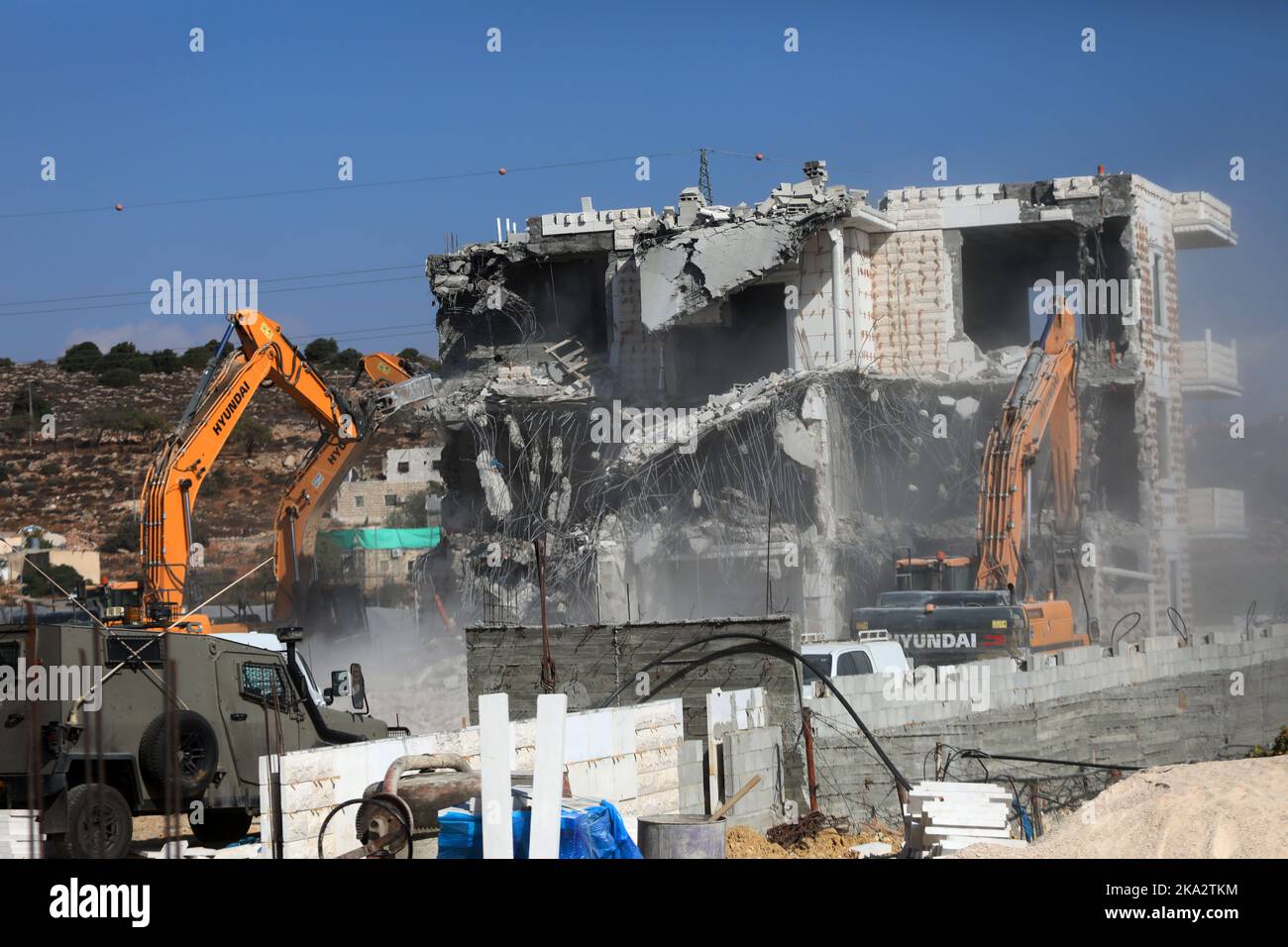Hebron, West Bank city of Hebron. 31st Oct, 2022. Israeli bulldozers ...