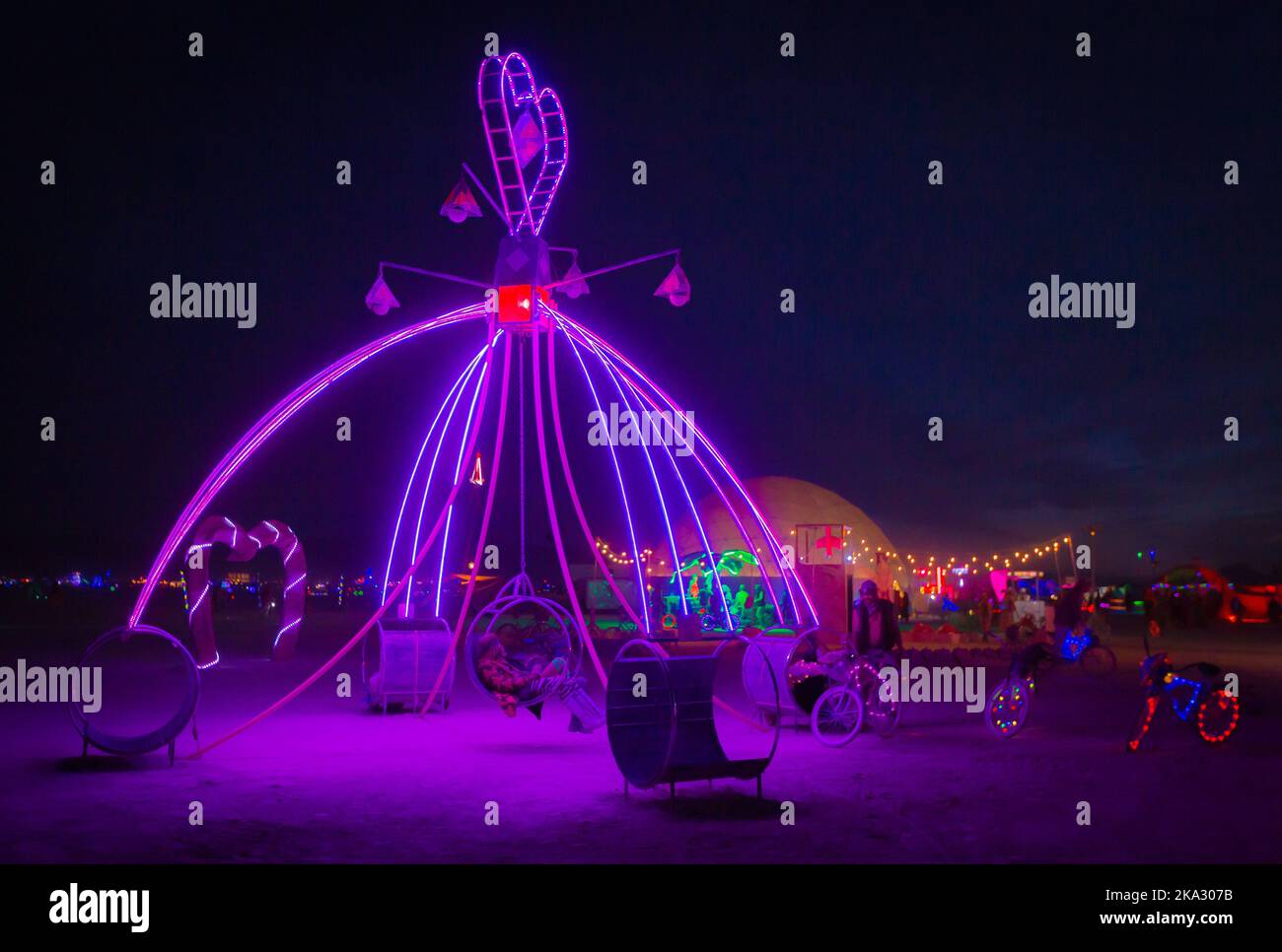 A huge purple art statue at Burning Man festival 2015 in Nevada Stock Photo