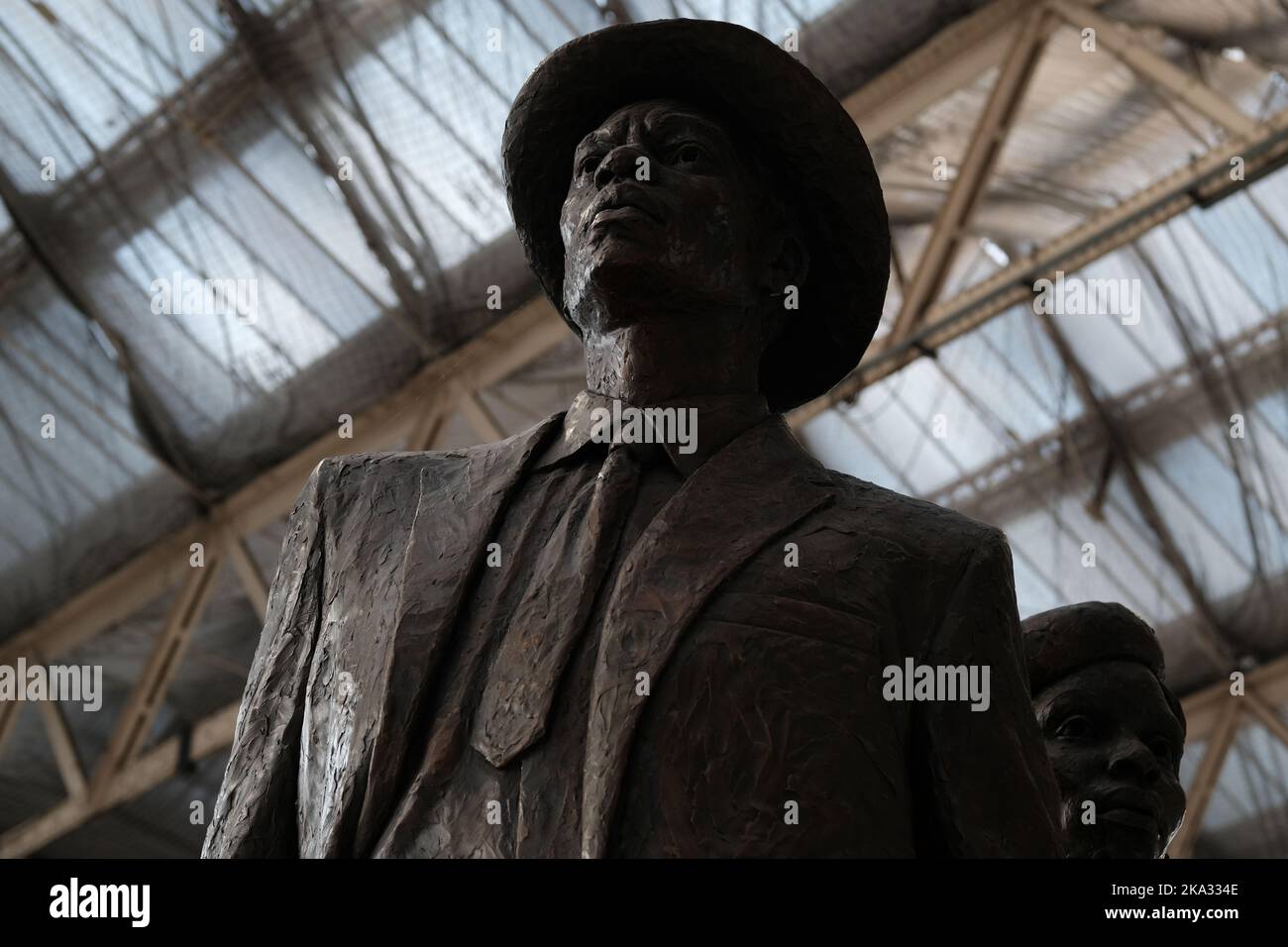 Windrush statue waterloo hires stock photography and images Alamy