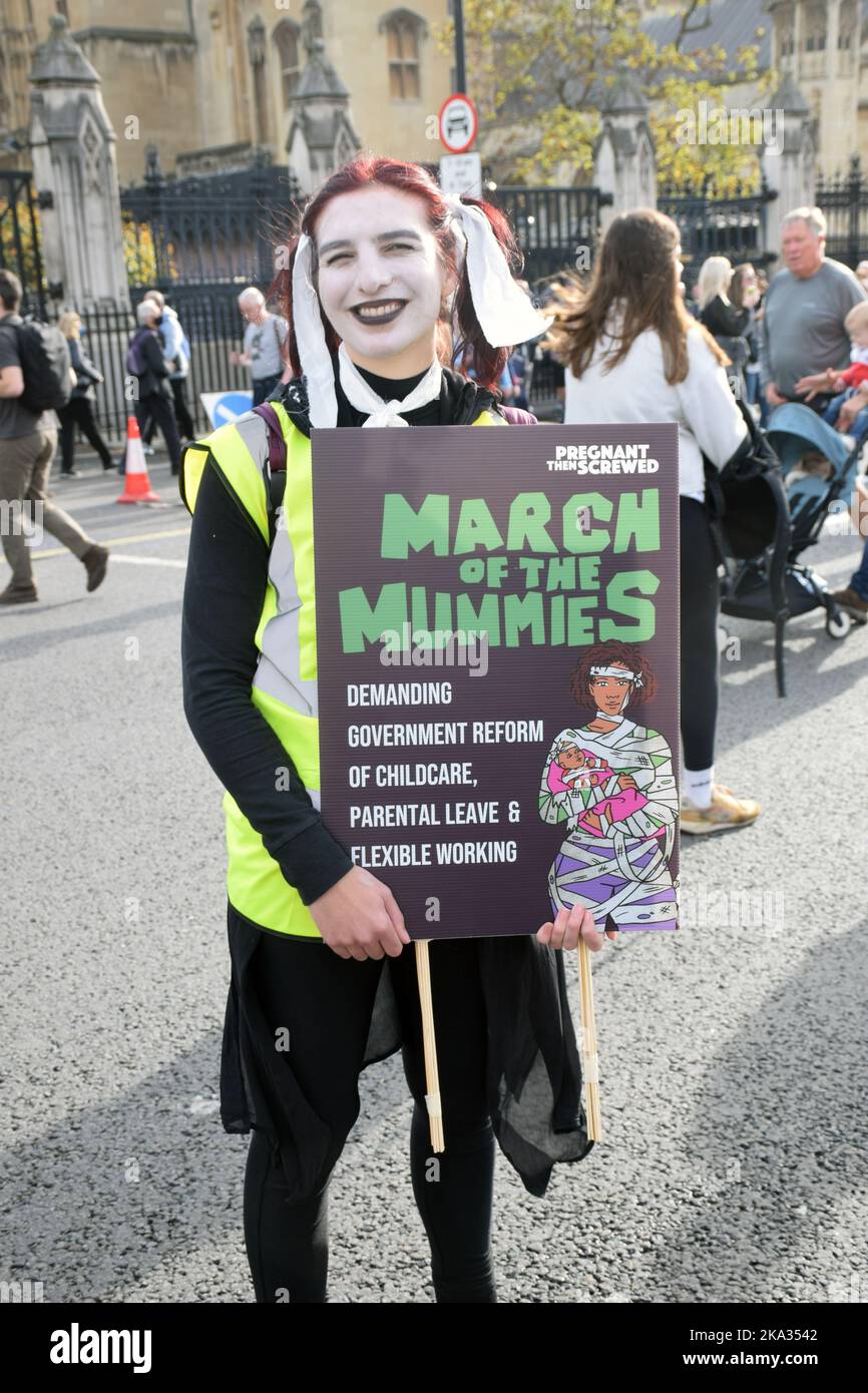 March of the Mummies organised by Pregnant Then Screwed. Protest against a childcare structure that many say is setting parents, children and society Stock Photo