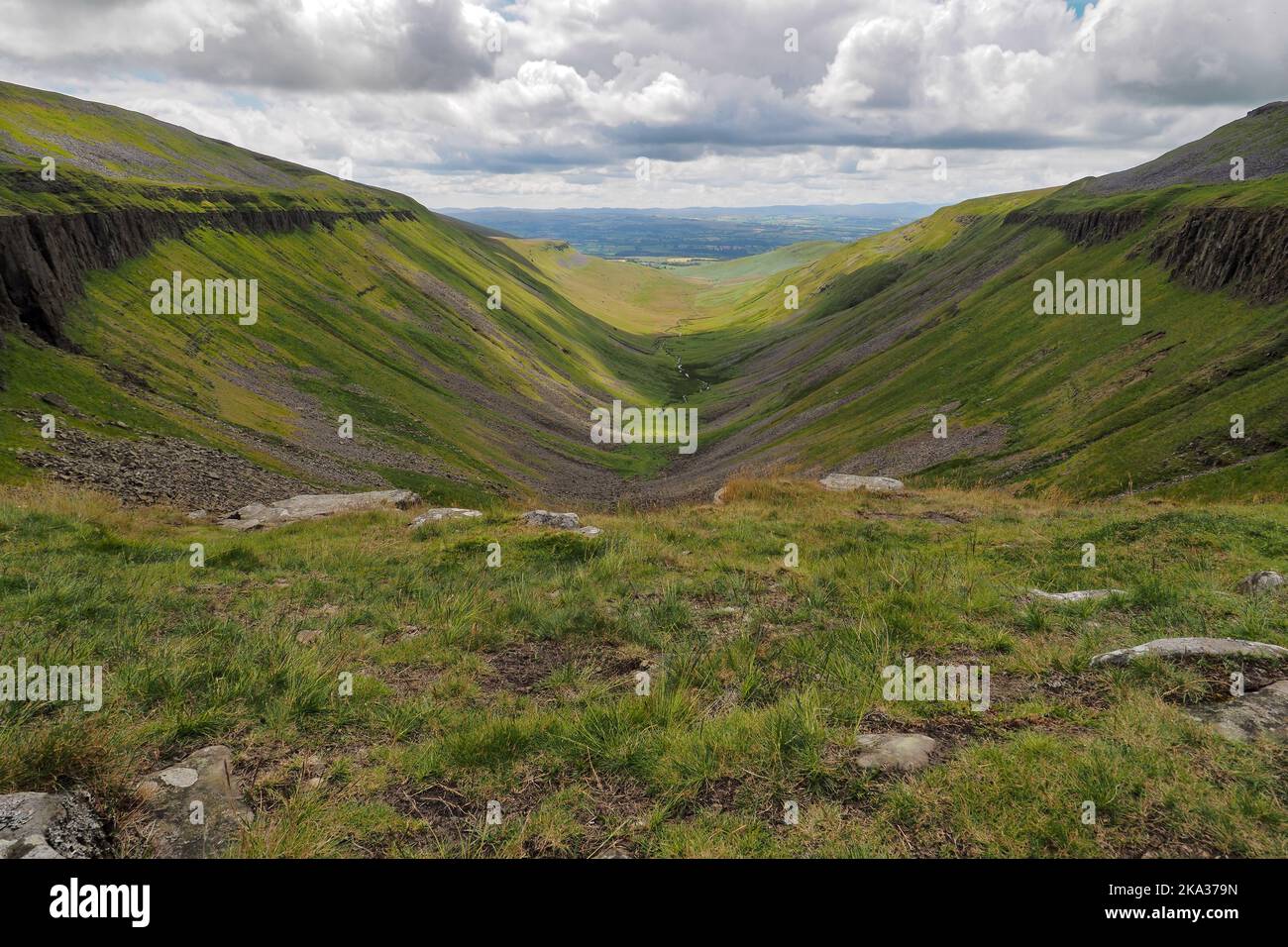Dramatic view from High Cup Nick of chasm, Eden Valley, North Pennines, Cumbria Stock Photo