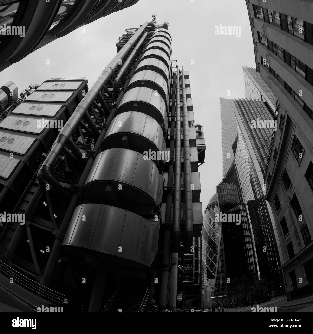 Fisheye skyscraper Black and White Stock Photos & Images Alamy