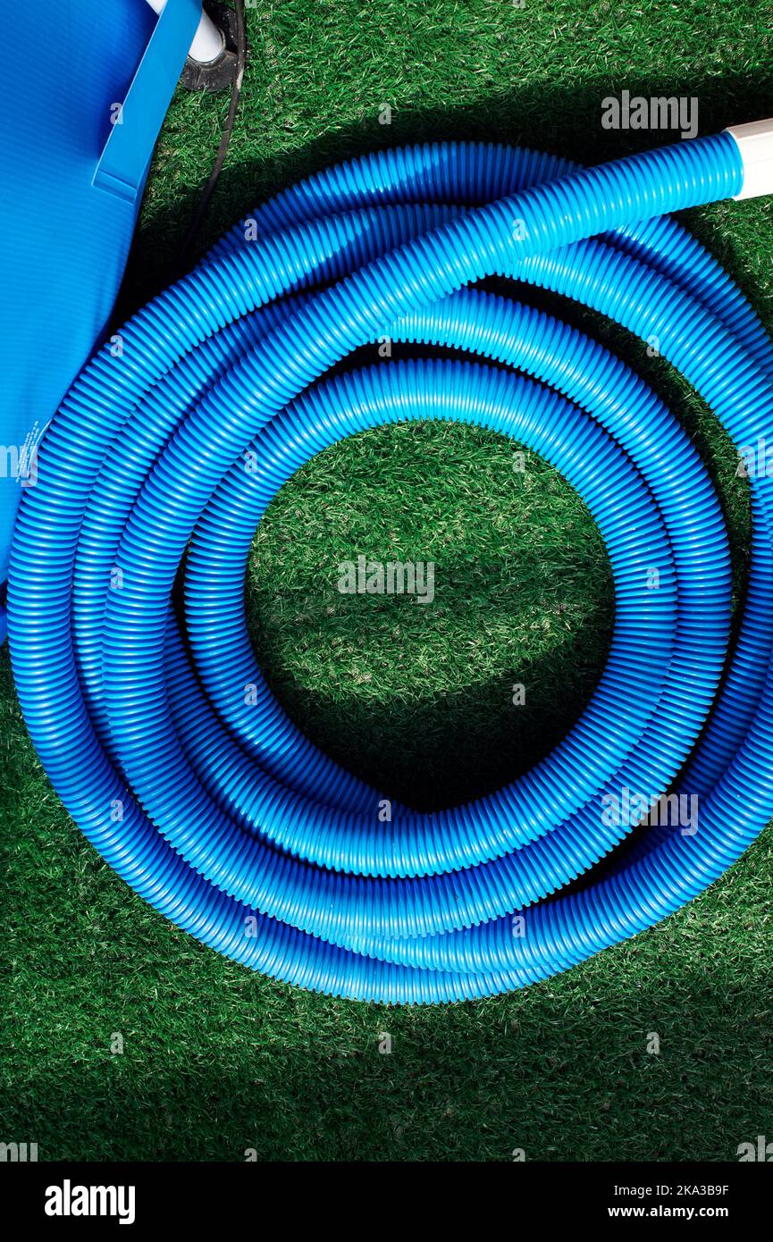 Filling pool hose hires stock photography and images Alamy