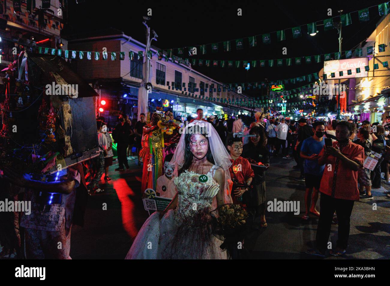 Bangkok, Thailand. 31st Oct, 2022. People are seen wearing costumes