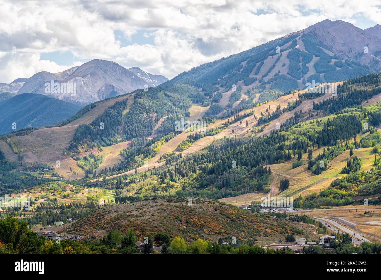 Aspen ski slope hires stock photography and images Alamy