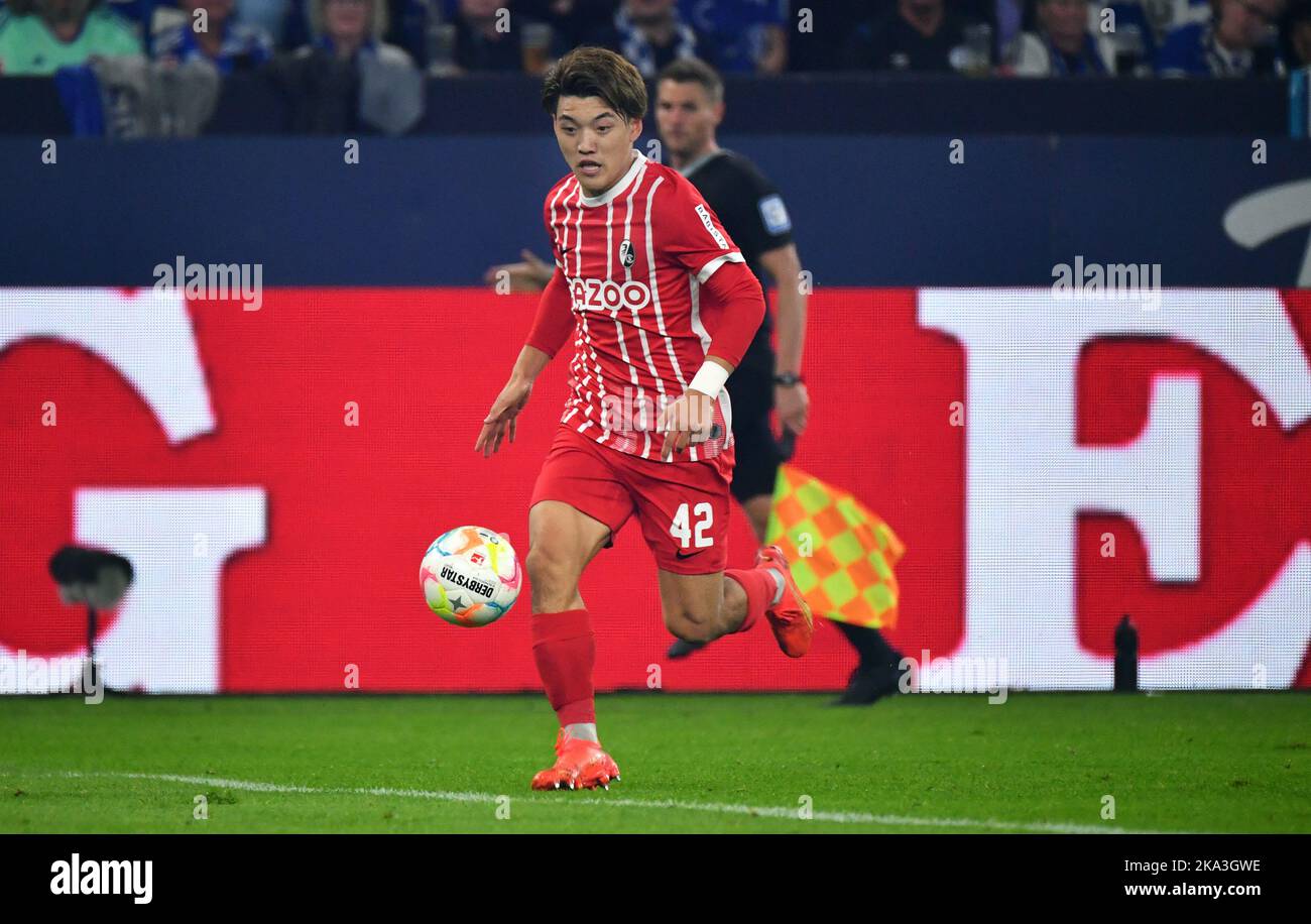 Bundesliga, Veltins Arena, FC Schalke 04 vs SC Freiburg; Ritsu Doan Stock Photo