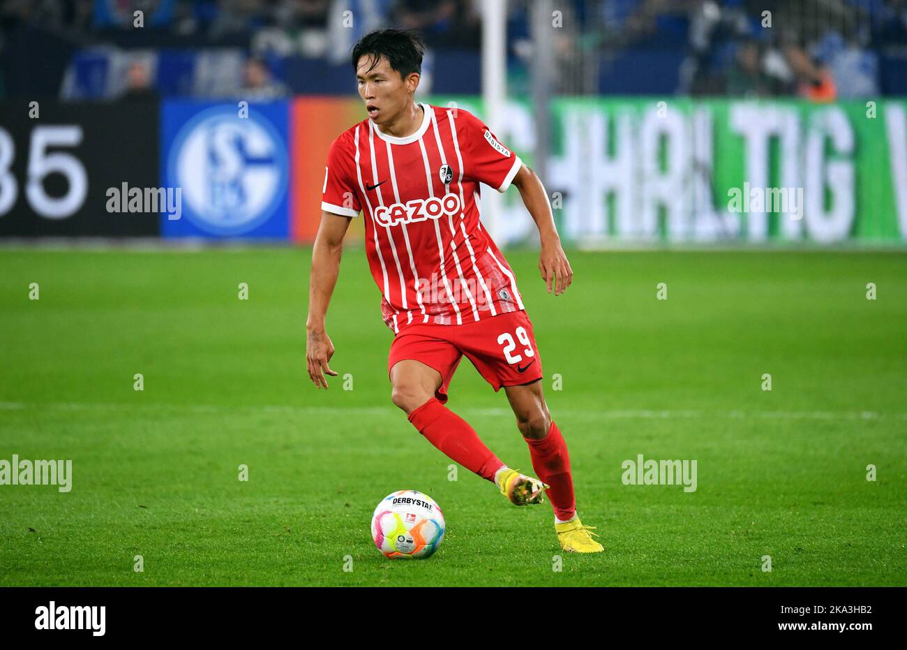 Bundesliga, Veltins Arena, FC Schalke 04 vs SC Freiburg; Woo-yeong Jeong Stock Photo