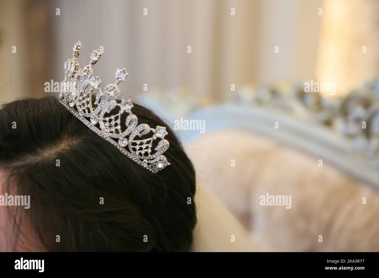 A bride wearing a tiara Stock Photo