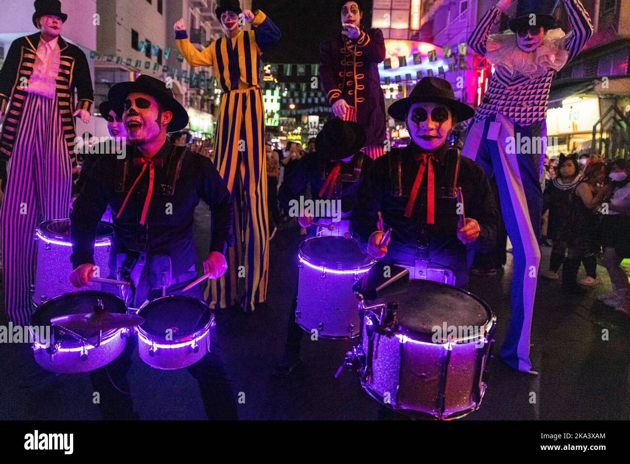 Bangkok, Thailand. 31st Oct, 2022. Party goers dress up in costume for a Halloween parade on