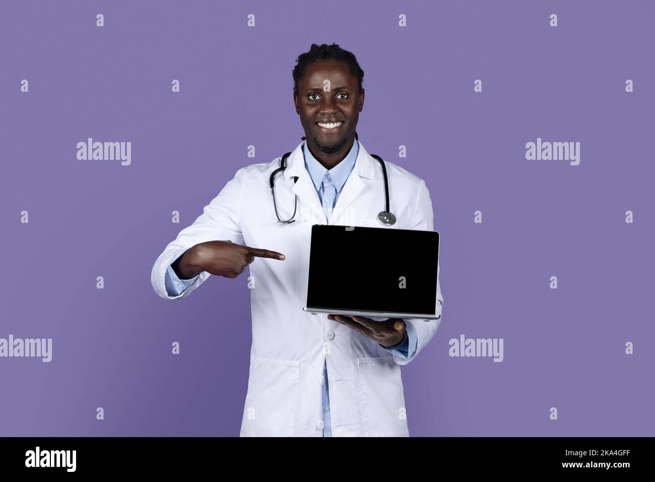 African american friendly doctor hi-res stock photography and images ...