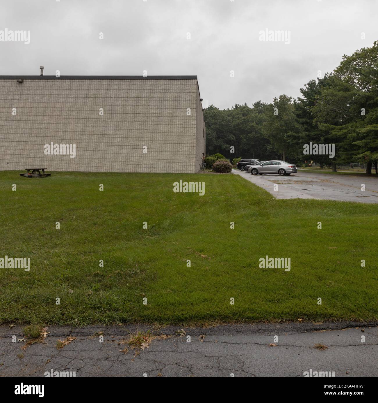 A view of an exterior of a commercial building for manufacturing or
