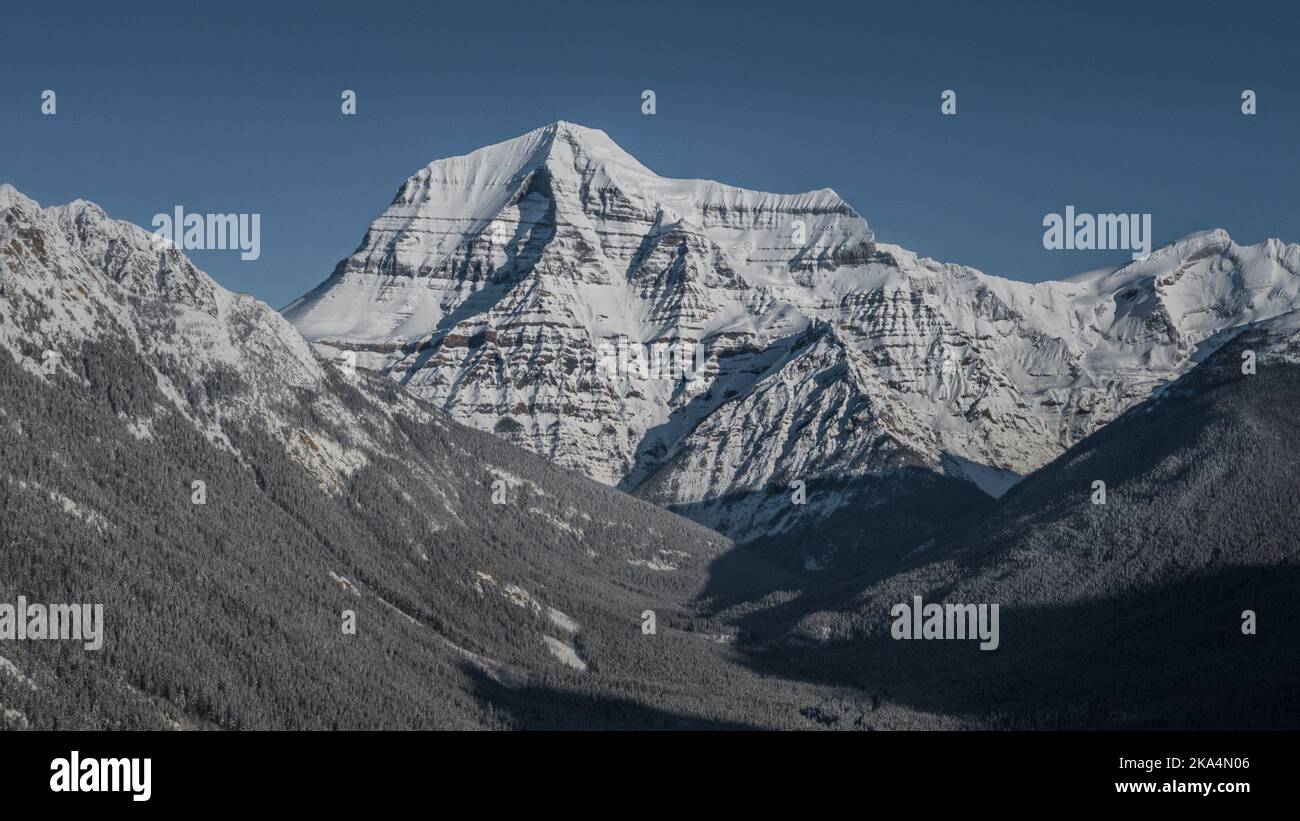 Beautiful natural landscape high hi-res stock photography and images ...