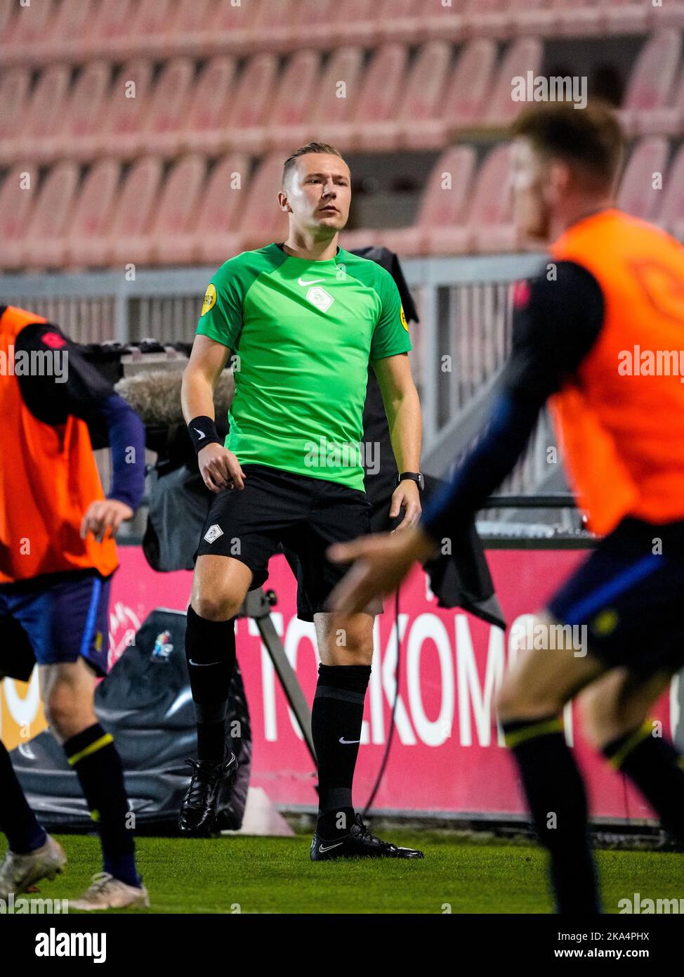 AMSTERDAM, NETHERLANDS - OCTOBER 31: Referee Martijn Vos during the Dutch Keukenkampioendivisie match between Jong Ajax and Willem II at De Toekomst on October 31, 2022 in Amsterdam, Netherlands (Photo by Geert van Erven/Orange Pictures) Stock Photo