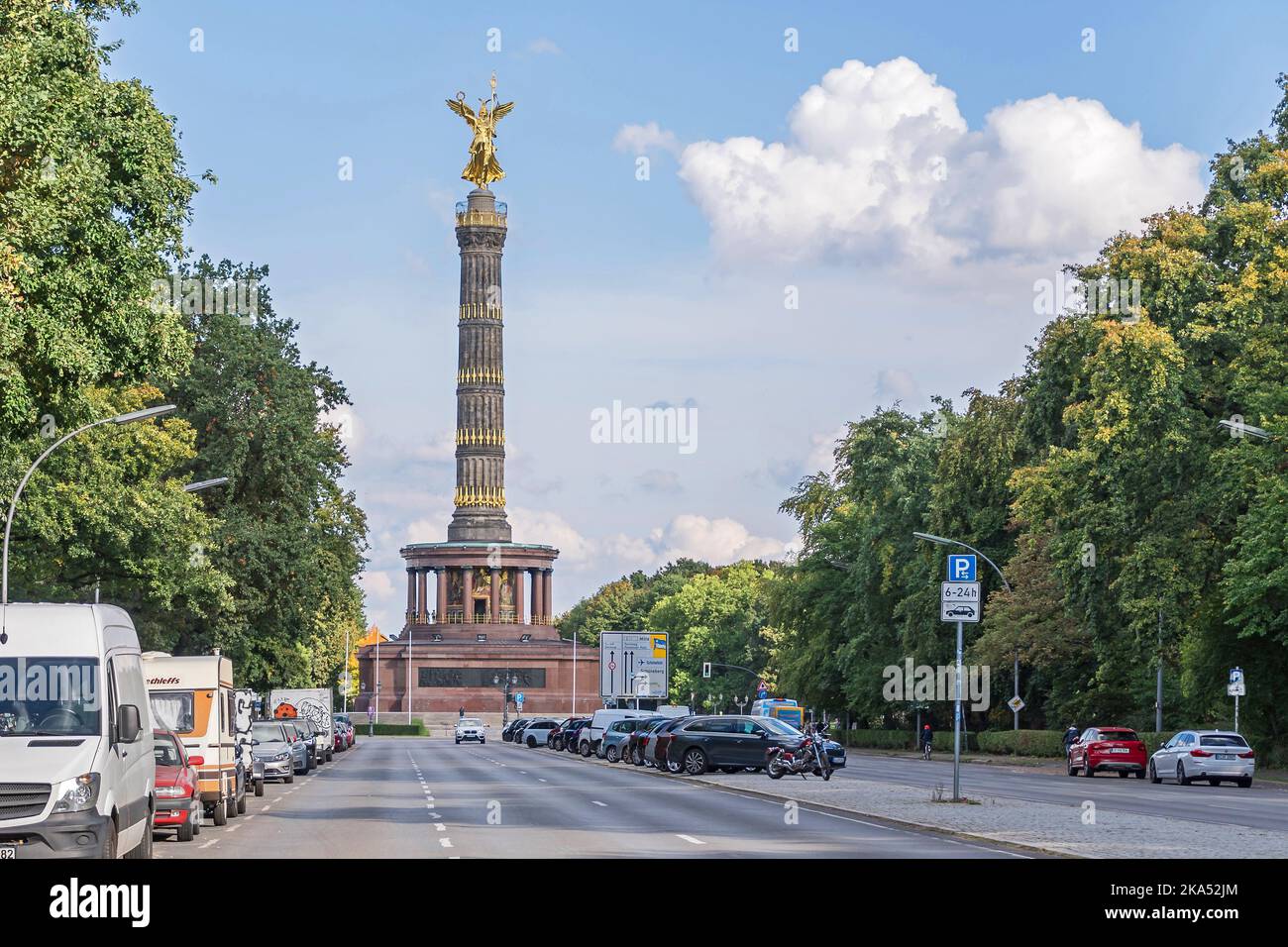 Berlin, Germany - September 30, 2022: The Strasse des 17. Juni with the Victory Column, its viewing platform, a base of polished red granite and canno Stock Photo