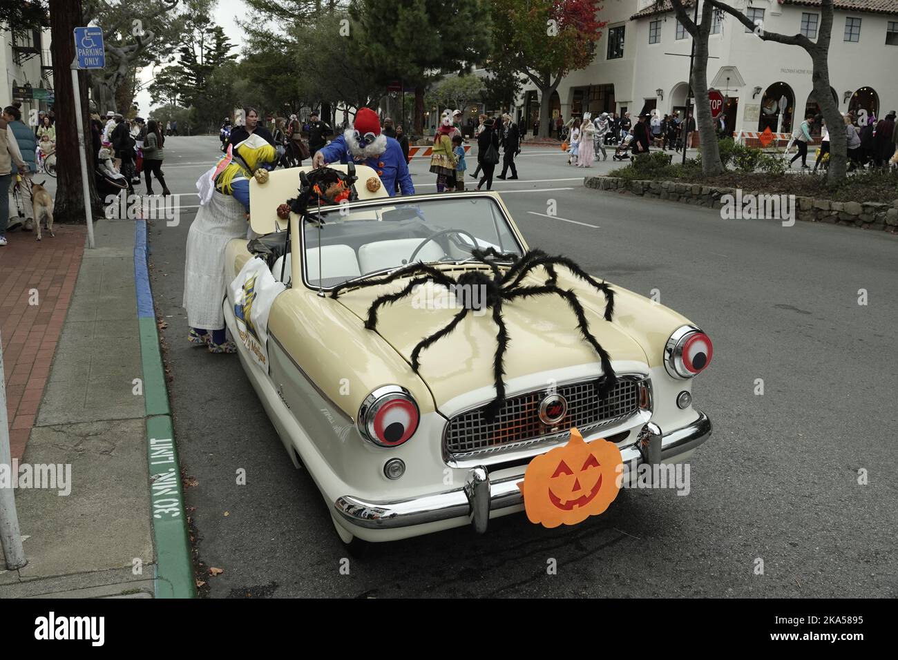 Carmel by the Sea, California, USA. 31st Oct, 2022. Scenes from the