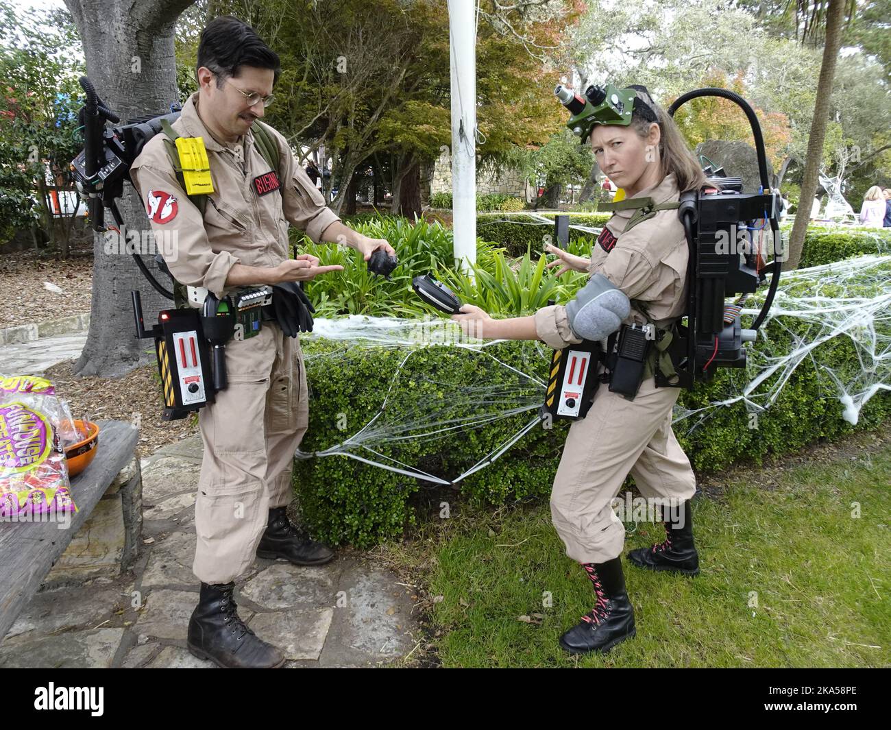 Carmel by the Sea, California, USA. 31st Oct, 2022. Scenes from the 2022 Carmel Halloween parade down Ocean Avenue Credit: Motofoto/Alamy Live News Stock Photo