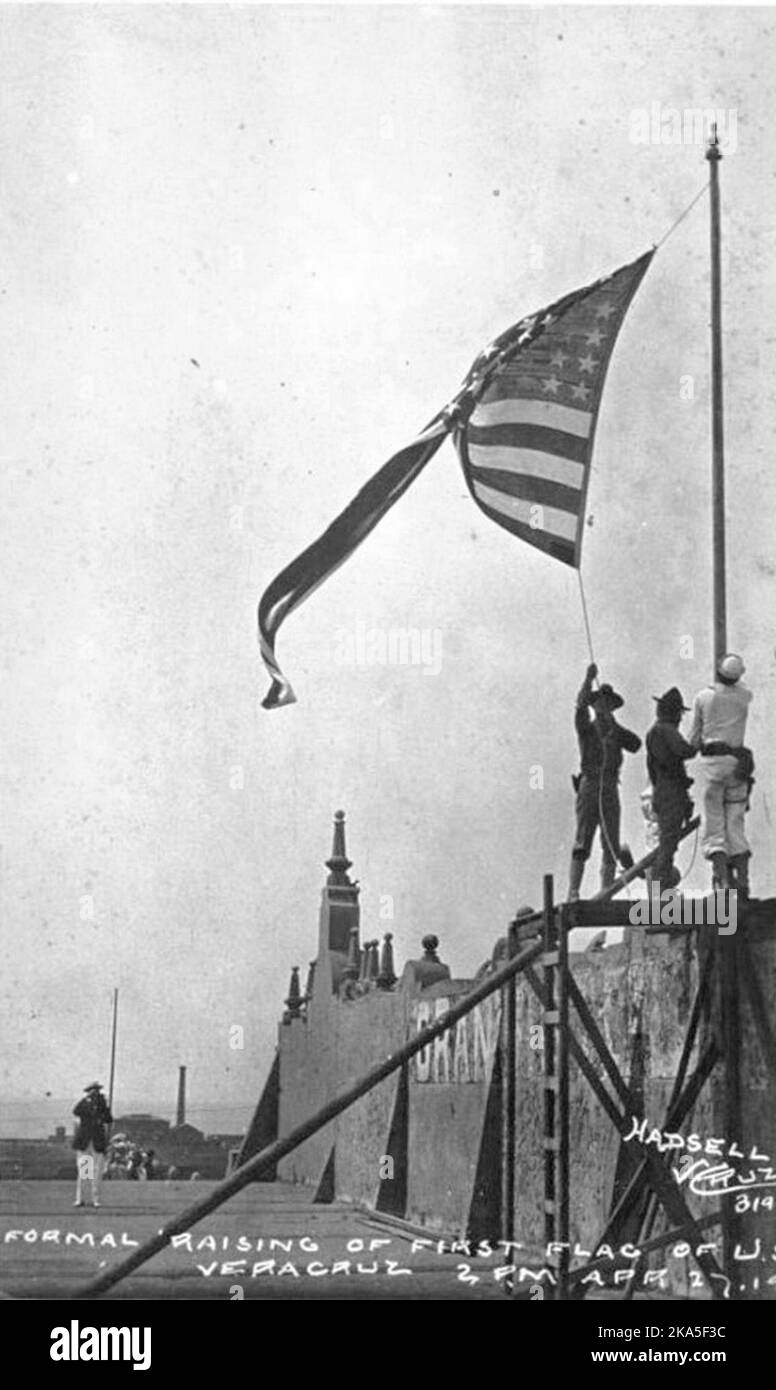The formal raising of first flag of U.S.A  at Veracruz 2 P.M. April 27, 1914 during the American occupation of Veracruz Stock Photo