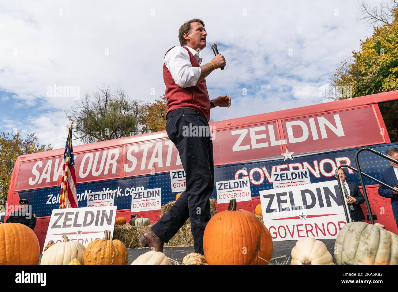 Thornwood, USA. 31st Oct, 2022. Governor of Virginia Glenn Youngkin