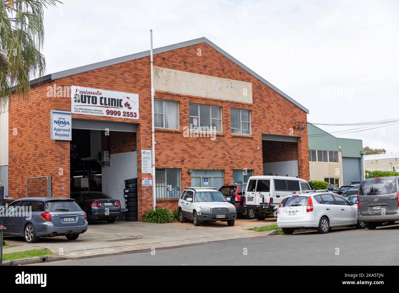 Australian motor car mechanic business garage in Mona Vale,Sydney,NSW,Australia Stock Photo