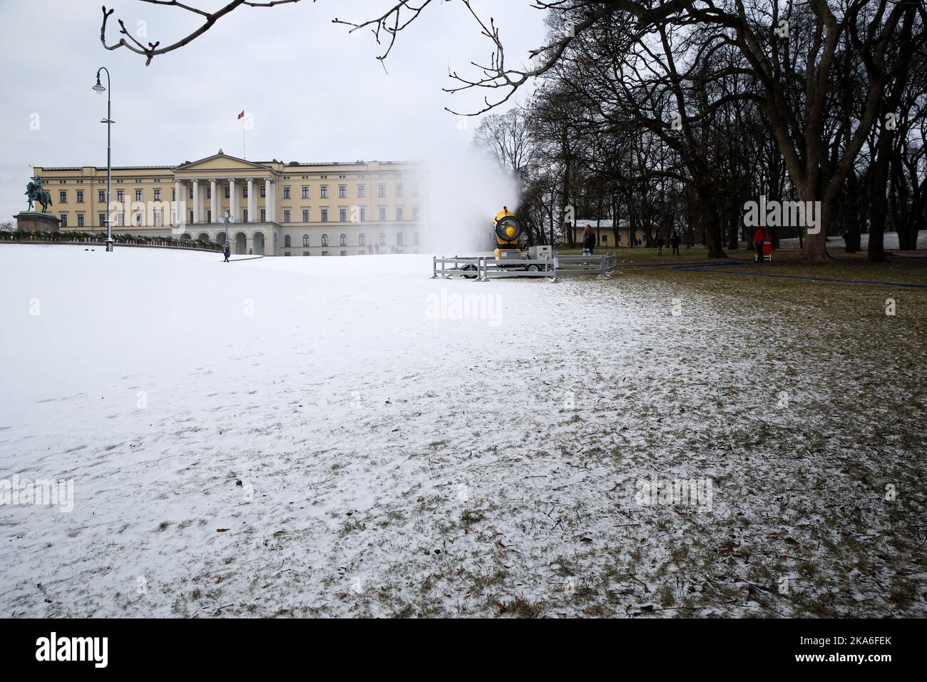 OSLO, Norway 20160104. Today's picture of NTB scanpix. A snow canon produces snow on Slottsplassen (Palace Square) in Oslo. The snow is made to an event in conjunction with Kong Harald and Queen Sonja's 25th anniversary as king and queen of Norway. Photo: Cornelius Poppe / NTB scanpix Stock Photo