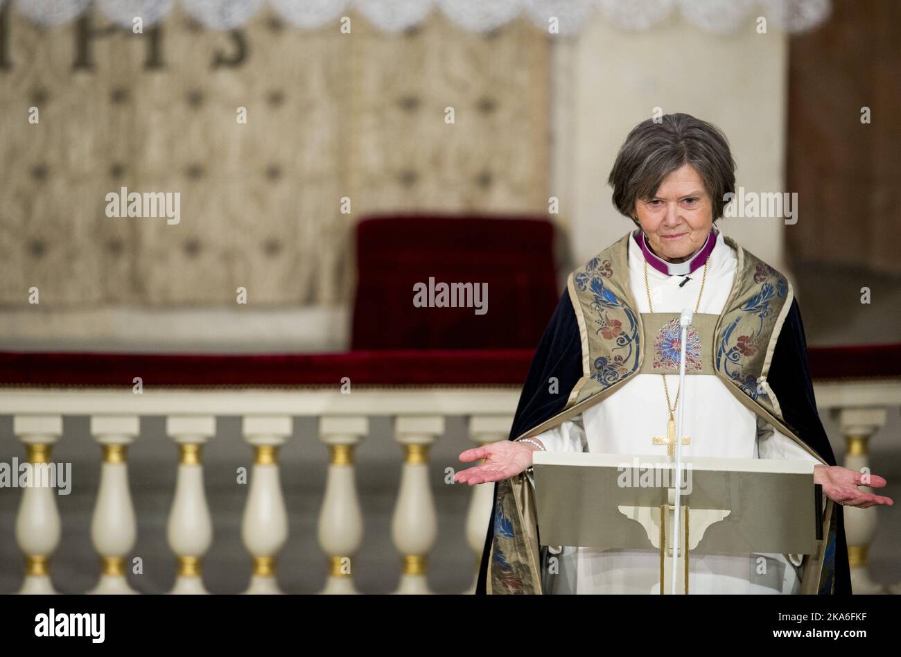 King harald with the bishop in oslo hi-res stock photography and images ...