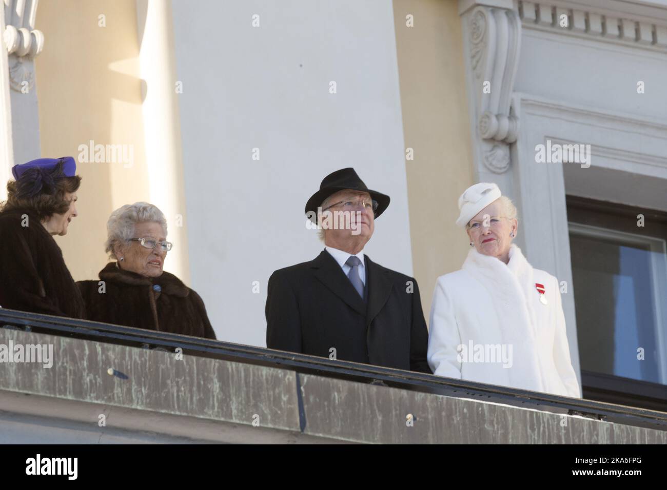 Oslo, Norway 20160117. This weekend Their Majesties King Harald and Queen Sonja mark the 25th anniversary of their ascension to the Norwegian throne. The Royal Family attend the Winter games in the Palace Square. On the balcony Queen Silvia, Princess Astrid, King Carl Gustav of Sweden and Queen Margrethe of Denmark. Foto: Terje Bendiksby / NTB scanpix Oslo 20160117. Det norske kongeparets 25-arsjubileum som regenter. Dronning Silvia, prinsesse Astrid, kong Carl Gustav og Dronning Margrethe under sÃ¸ndagens feiring pa Slottsplassen. Foto: Terje Bendiksby / NTB scanpix  Stock Photo