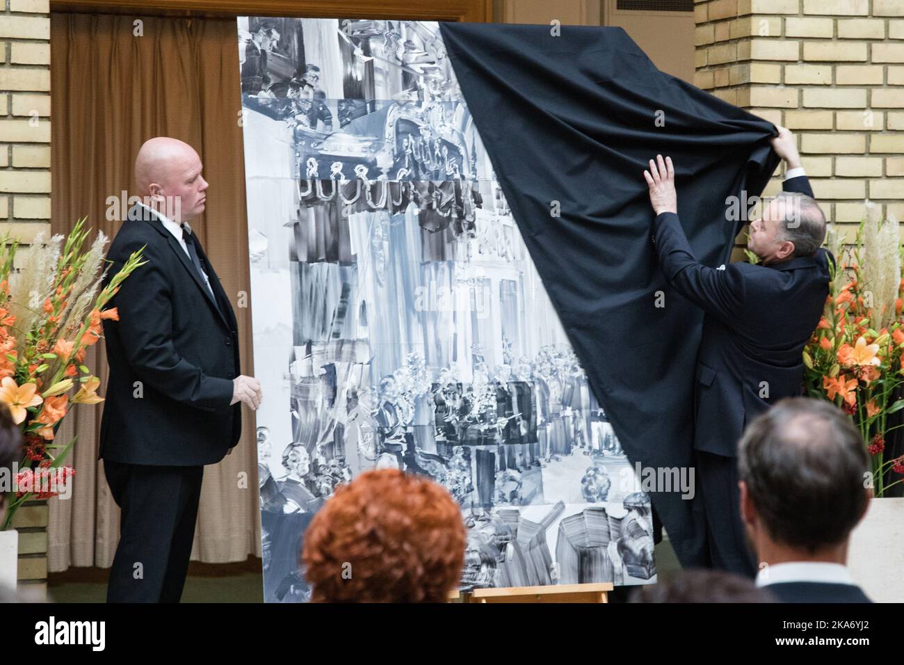 Oslo, Norway 20170918. President of the Storting Olemic Thommessen during the unveiling of the King and Queen's 80th anniversary gift from the Storting (Parliament) on Monday. The gift is a painting by Kira Wager called 'King Olav V's Oath for the Storting'. Photo: Audun Braastad / NTB scanpix Stock Photo