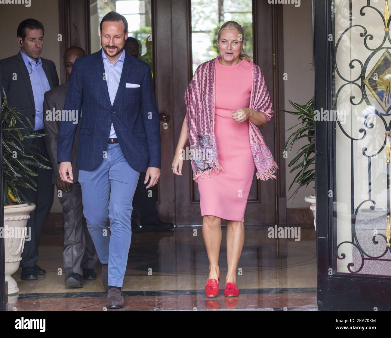 Addis Ababa, Ethiopia 20171106. Their Royal Highnesses The Crown Prince of Norway and Crown Princess visit Ethiopia 7 - 9 November 2017. Crown Prince Haakon and Crown Princess Mette-Marit come out of Sheraton hotel in Addis Ababa. Photo: Vidar Ruud / NTB scanpi Stock Photo