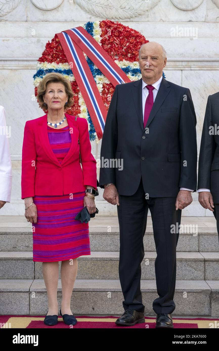 Santiago, Chile 20190327. King Harald and Queen Sonja at the Norwegian wreath in front of the Bernardo O'Higgins monum in Santiago. The royal couple will be on a six-day state visit to Chile. Photo: Heiko Junge / NTB scanpi Stock Photo