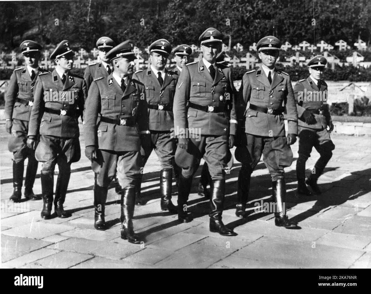 SS Gruppenfuhrer Reinhard Heydrich (in the first row), visiting Norway the German occupation of Norway during World War II. Heinrich Fehlis, head of the German security police and security service (Gestapo) in Oslo during the war (even). Rolf Schiedermair (left, slightly behind Heydrich) Stock Photo