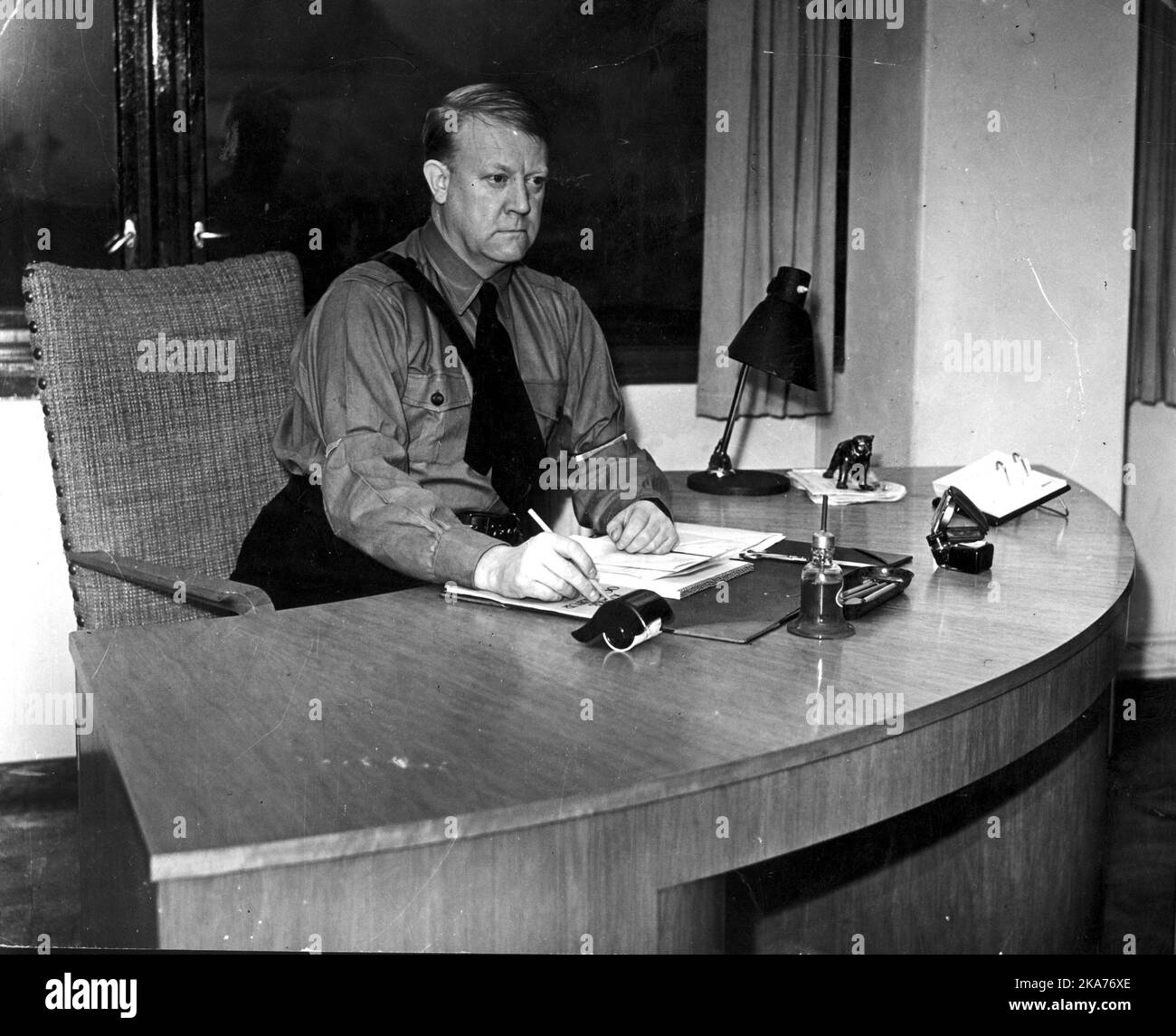 Oslo 194011: Vidkun Quisling pÃ¥ sitt kontor i Oslo RÃ¥dhus. NTB arkiv / SCANPIX Stock Photo