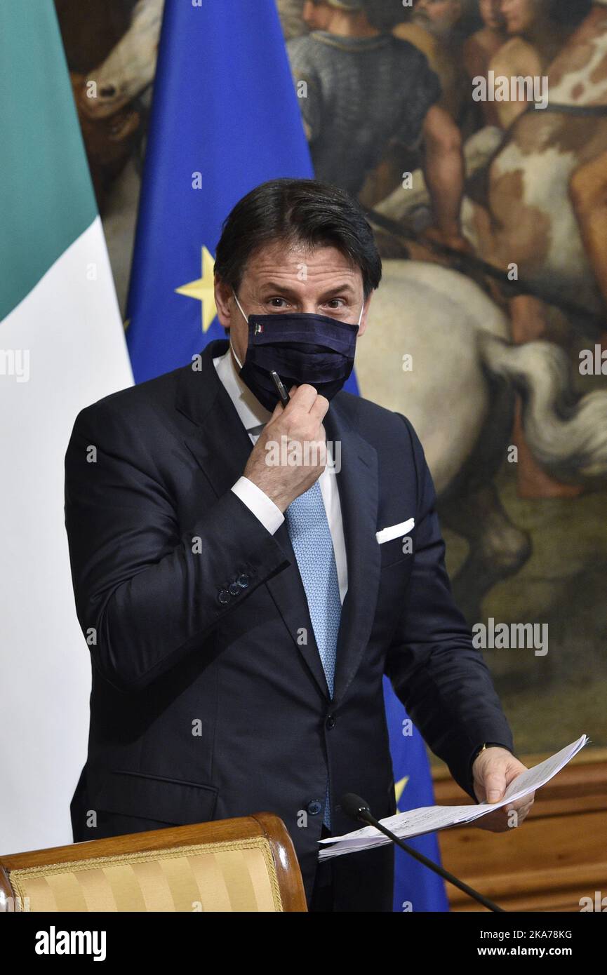 (200707) -- ROME, July 7, 2020 (Xinhua) -- Italian Prime Minister Giuseppe Conte attends a press conference in Rome, Italy, on July 7, 2020. Italian Prime Minister Giuseppe Conte unveiled a simplification plan on Tuesday aimed at bringing the country quickly out of the coronavirus emergency through massive infrastructure spending, among other measures. (Alberto Lingria/Pool via Xinhua) Stock Photo