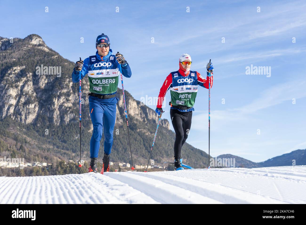 Lake Tesero, Italy 20220102. Paal Golberg (left) and Sjur Roethe during training in Val di Fiemme before the last two stages of the Tour de Ski. Photo: Terje Pedersen / NTB  Stock Photo