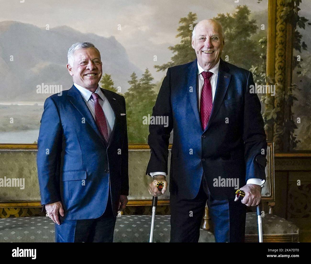 Oslo 20220314. King Harald (to the right) receives King Abdullah II of Jordan in an audience at the Palace. Photo: Lise Aaserud / NTB POOL  Stock Photo